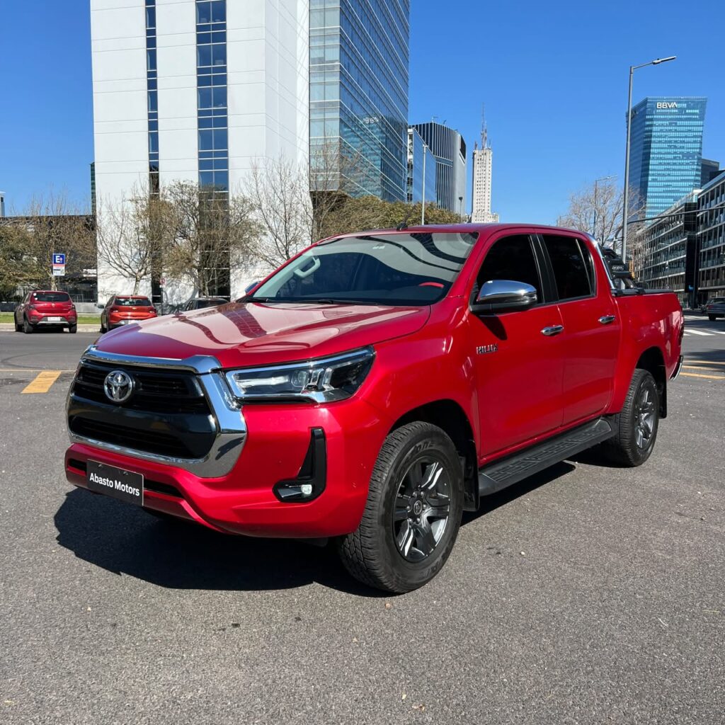 Toyota Hilux Pick-up 2.8 Cd Srv 177cv 4×2