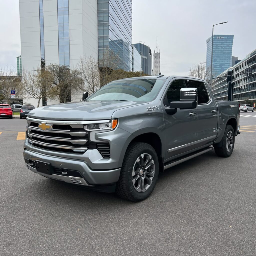 Chevrolet Silverado 5.3 V8 High Country